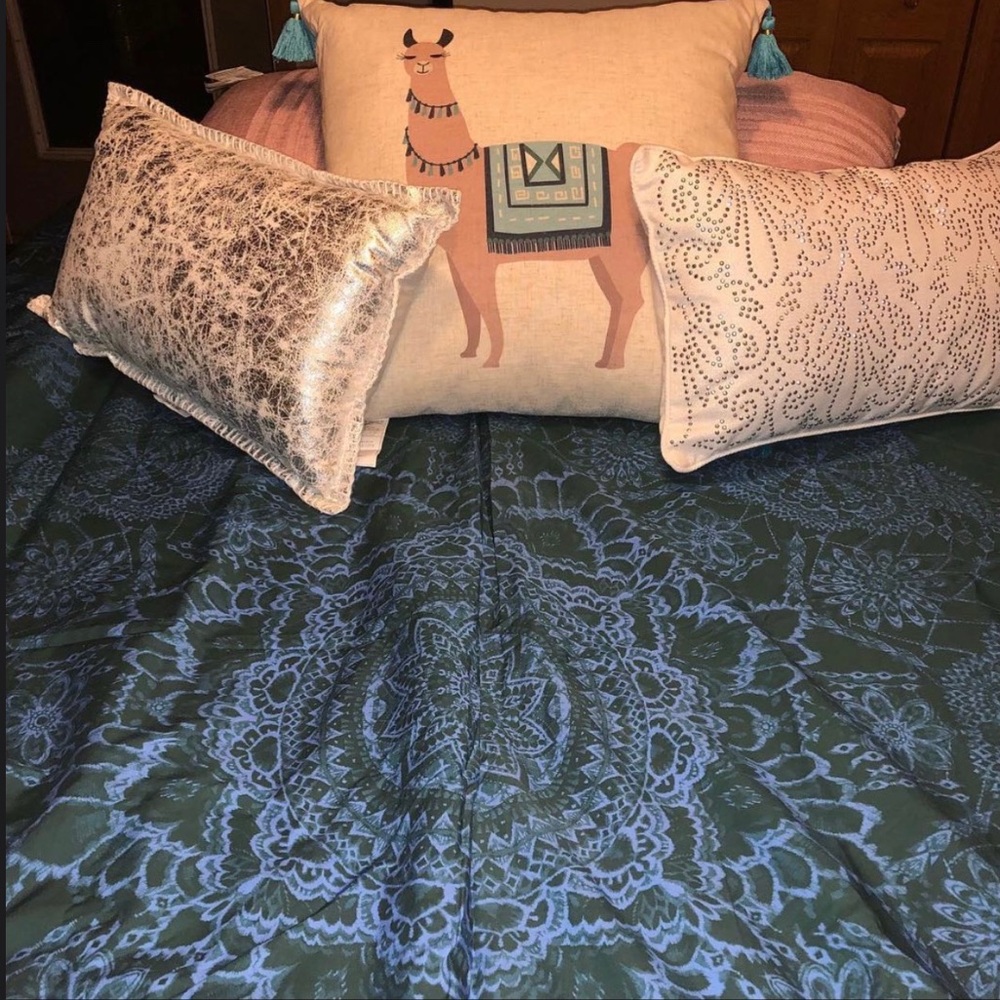 Urban outfitters twin duvet cover